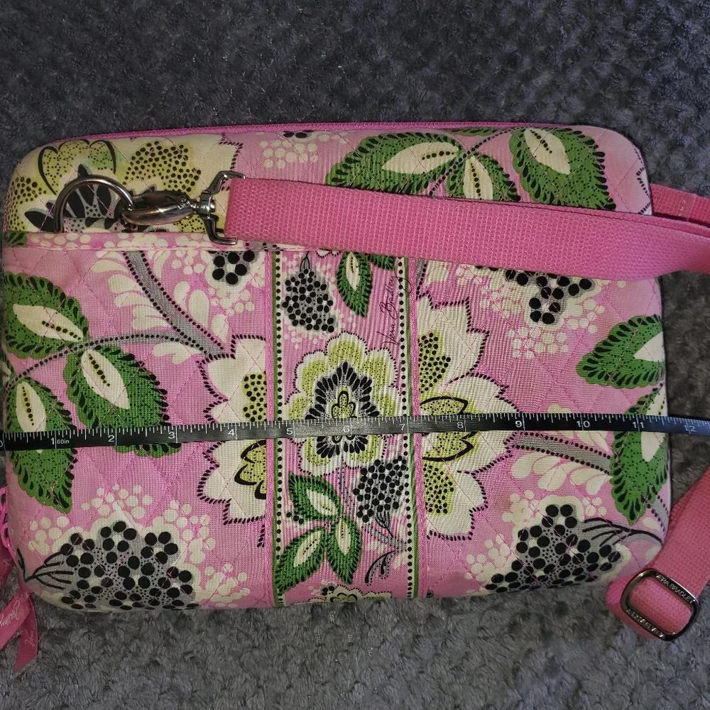 Vera Bradley Laptop Tablet Case- Priscilla Pink Pattern